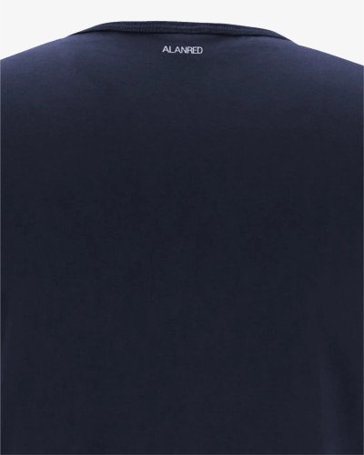 Crew-neck and label detail of the Alan Red Derby navy blue T-shirt