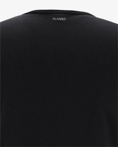 Back detail of the Alan Red Derby black T-shirt with neck logo