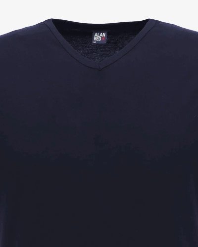 V-neck detail of the navy Vermont T-shirt by Alan Red