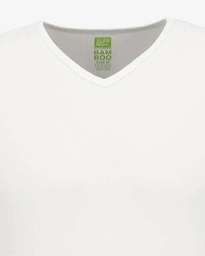 V-neck detail of the men's white Baltimora bamboo T-shirt by Alan Red
