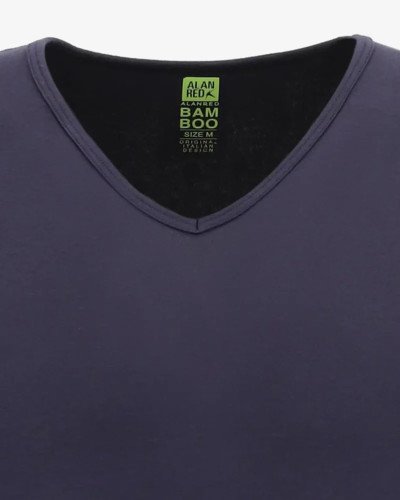 V-neck detail of the men's navy Baltimora bamboo T-shirt by Alan Red