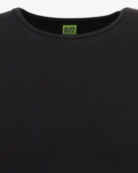 Crew-neck detail of the men's black Bilbao bamboo T-shirt by Alan Red