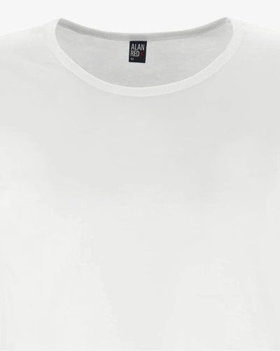 Crew-neck detail of the men's white James T-shirt by Alan Red
