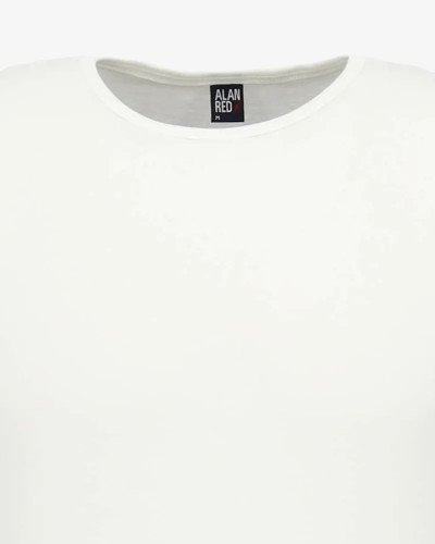 Crew-neck detail of the men's white Montana sleeveless T-shirt by Alan Red
