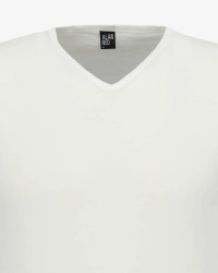 V-neck detail of the men's white Minto sleeveless T-shirt by Alan Red