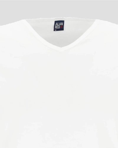 V-neck detail of the Alan Red Vermont Long men's white extra-long T-shirt