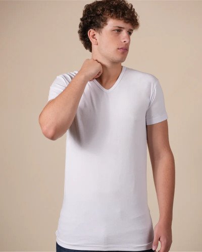 Front view of the Alan Red Oklahoma Long men's white extra-long T-shirt