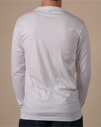 Back view of the Alan Red Virginia Sleeve men's white long-sleeve T-shirt