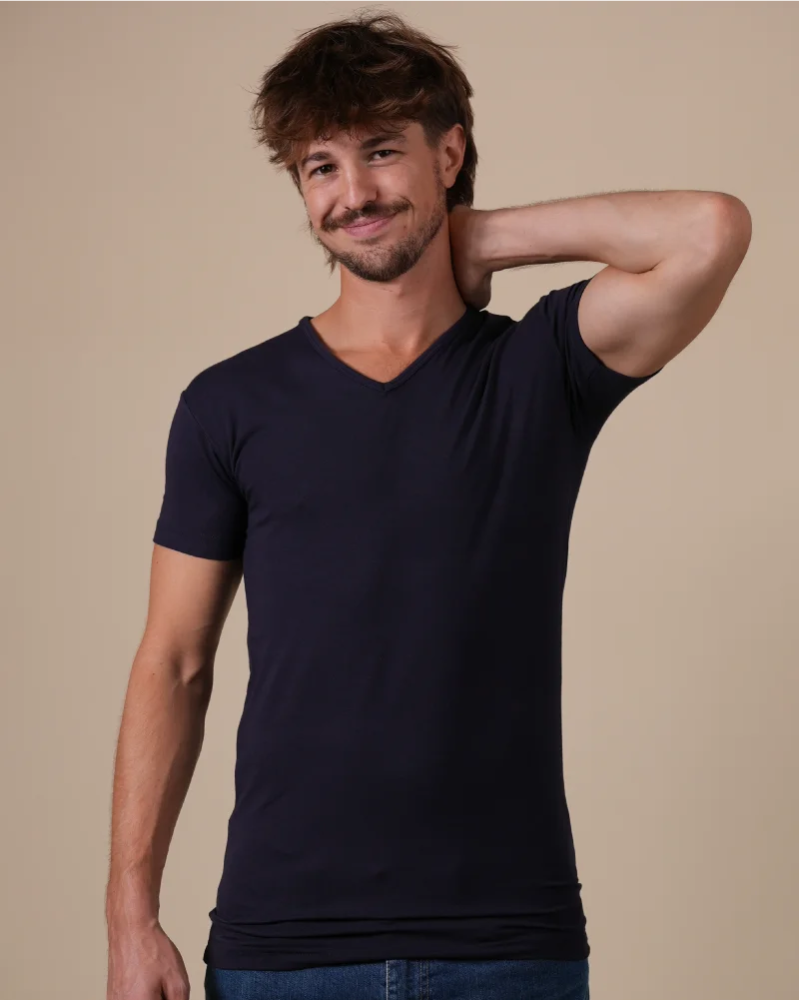Alan Red Baltimora black men's T-shirt worn, front view