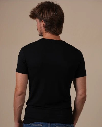 Alan Red Bilbao black men's T-shirt worn, back view
