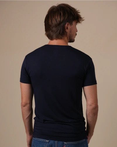 Alan Red Bilbao navy men's T-shirt worn, back view