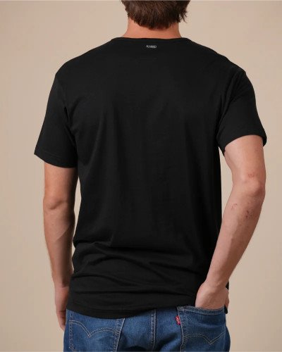 Alan Red Derby navy men's T-shirt worn, back view