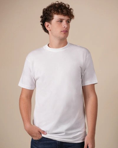 Alan Red Virginia white men's T-shirt worn, front view