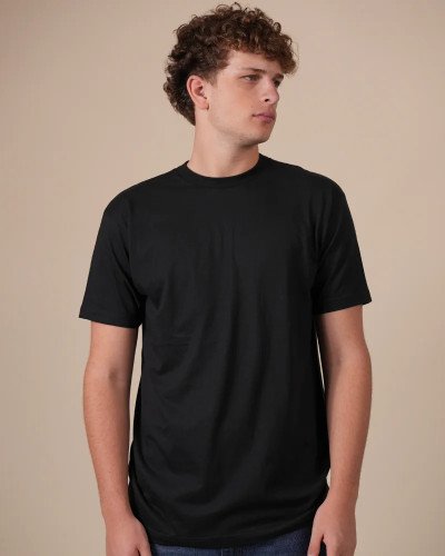 Alan Red Virginia black men's T-shirt worn, front view