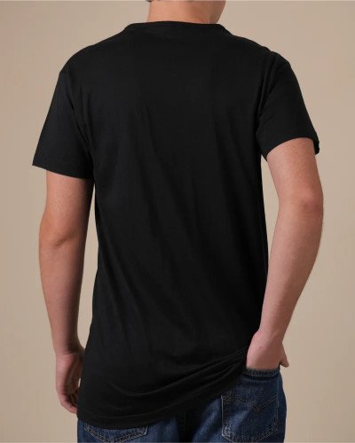 Alan Red Vermont Long black extra-long men's T-shirt worn, back view