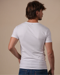 Alan Red NOV white men's T-shirt worn, back view