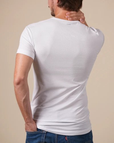 Alan Red Ottawa white men's T-shirt worn, back view