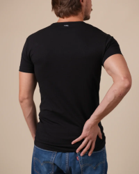 Alan Red Ottawa black men's T-shirt worn, back view