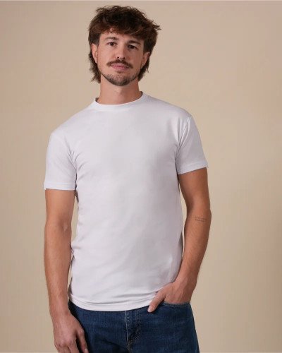 Alan Red Oakville white men's high crew-neck T-shirt, front view