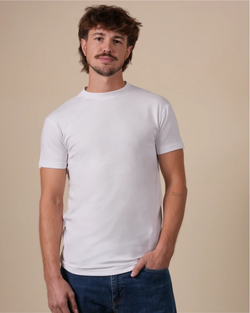 Alan Red Oakville white men's high crew-neck T-shirt, front view