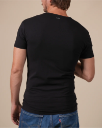 Alan Red Oakville black men's T-shirt worn, back view