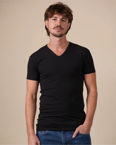Alan Red Oakville black men's high crew-neck T-shirt, front view