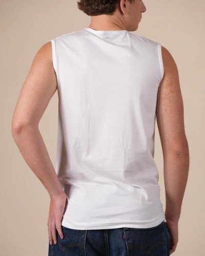 Alan Red Minto white men's V-neck tank top, back view