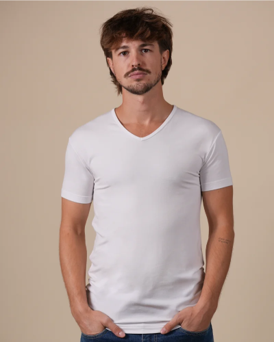Alan Red Baltimora men's white short-sleeve V-neck T-shirt, front view worn by model.