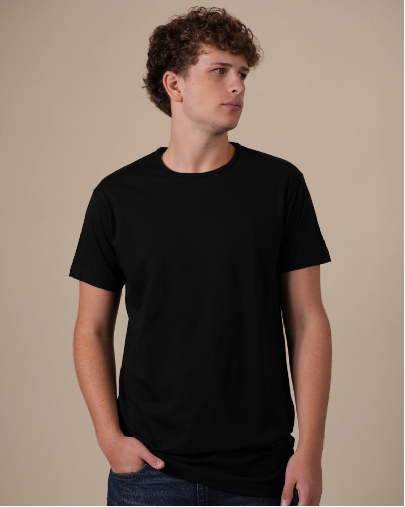 Alan Red Derby Long men's black crew-neck T-shirt